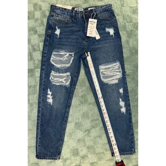 NWT Skinny Fries Denim Mom Jeans Size 11 - Picture 9 of 9